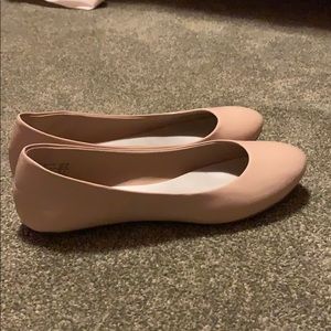 Flat bottom tan dress shoes